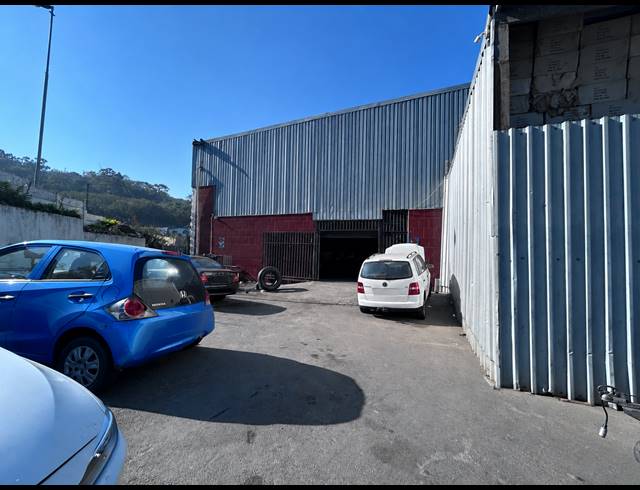 1,476M² WORKSHOP FOR SALE IN SPRINGFIELD